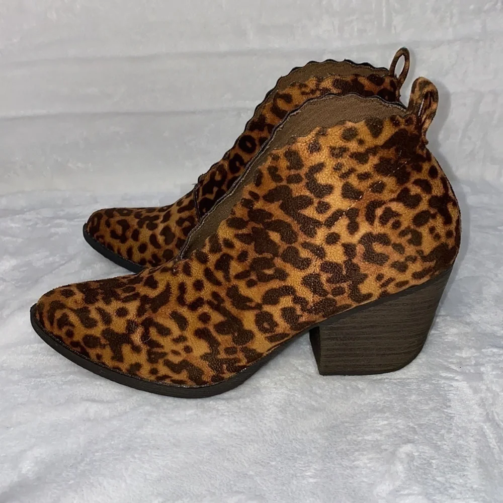 coconuts by Matisse Addie Leopard Print Ankle Booties Size 6.5M - Picture 4 of 16